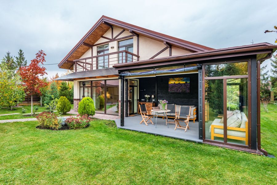 Une maison de famille entourée de son jardin